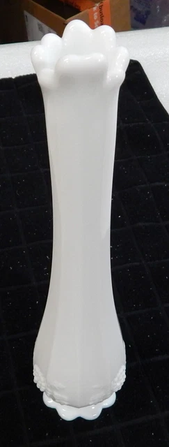 Vintage 12" Milk Glass Westmoreland Paneled Grape SWUNG Bud Flower Floral Vase