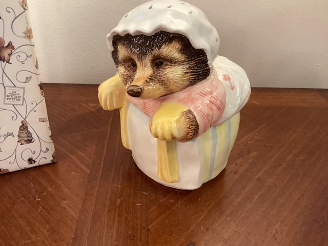 Beatrix Potter MONEY COIN BANK ENESCO Mrs Tiggy Winkle 6" tall. RETIRED 484199
