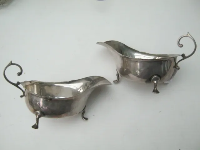 Chester 1907 Pair Of Sterling Silver  Sauce / Gravy Boats By The Barker Brothers