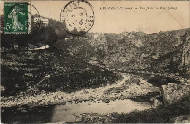 CPA CROZANT Vue prise du Pont - Amont (1144488)