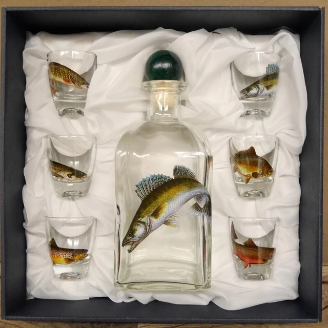 7-teiliges Aguardiente Vasos Juego Con Pescado Motivo + Garrafe Con Zander