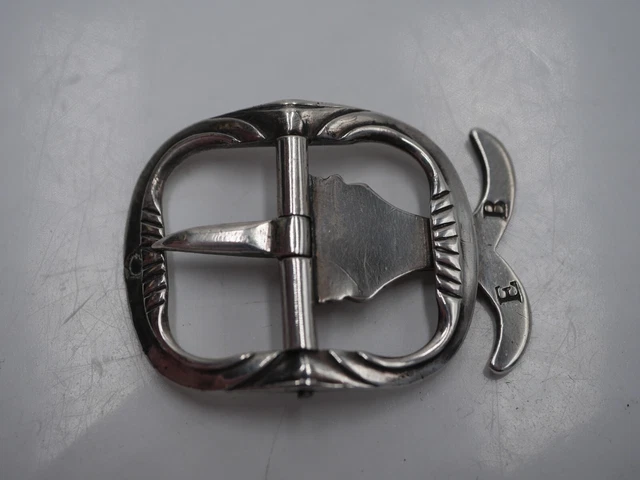 soulier à boucle