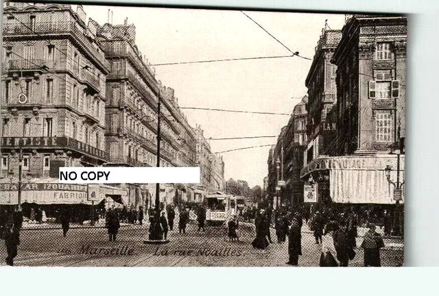 CPA animée MARSEILLE La rue NOAILLES