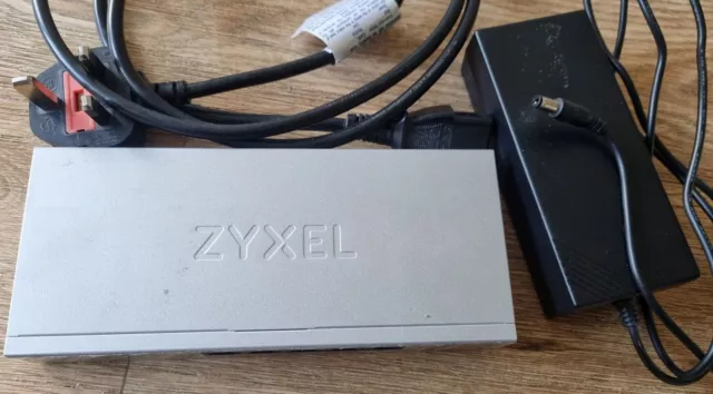 Zyxel 5 Port Network Switch PoE GS1200-5HP Web Managed Gigabit GbE 10/100/1000