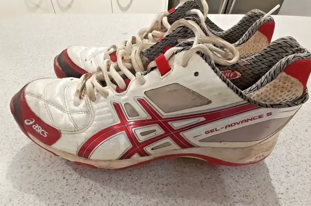 Asics Gel- Advance 5 Cricket Metal Spike Shoe Pre owned White and red Size US 9