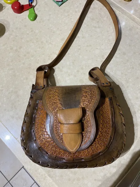 VINTAGE 70’s boho Leather Vintage Tooled Handbag