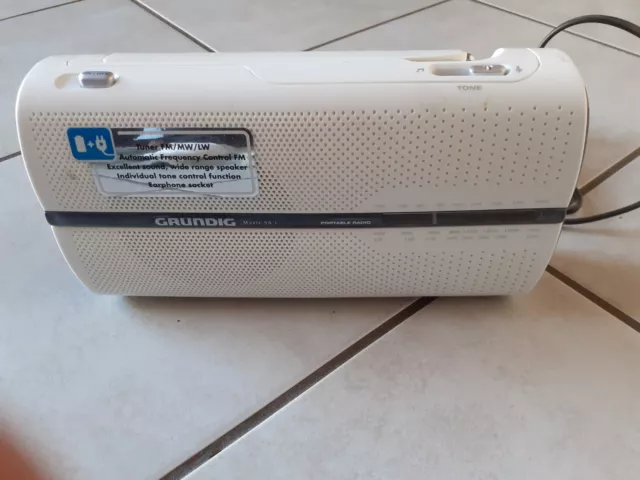 Radio Portable Grundig Music 50L (FM/MW/LW) Blanc Occasion