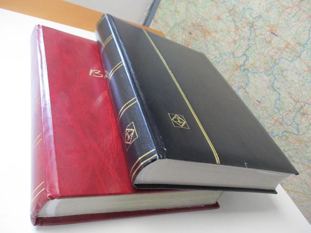 2 leere, gebrauchte BRIEFMARKEN-ALBEN je 60 durchgehende Seiten