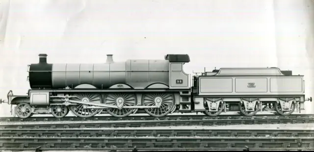 Official Photo the second GWR 4-6-0 to be made No 98