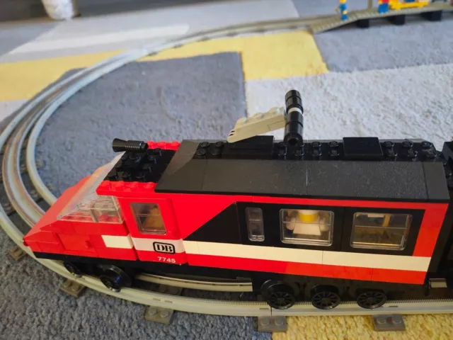 LEGO VINTAGE 7745 High Speed City Express Passenger Train with