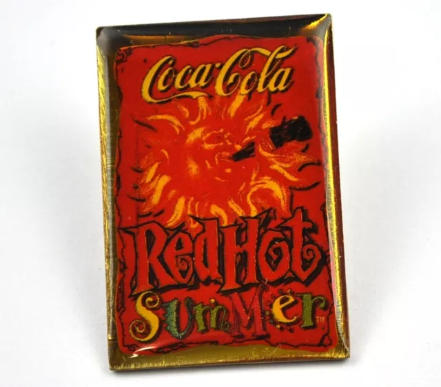 Coca-Cola Coke USA Lapel Pin Button Badge Anstecknadel - Red Hot Summer