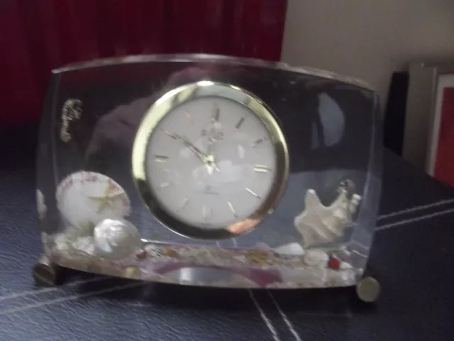 Vintage Swiza Mignon alarm clock. Kitsch 1950/60's seashell design