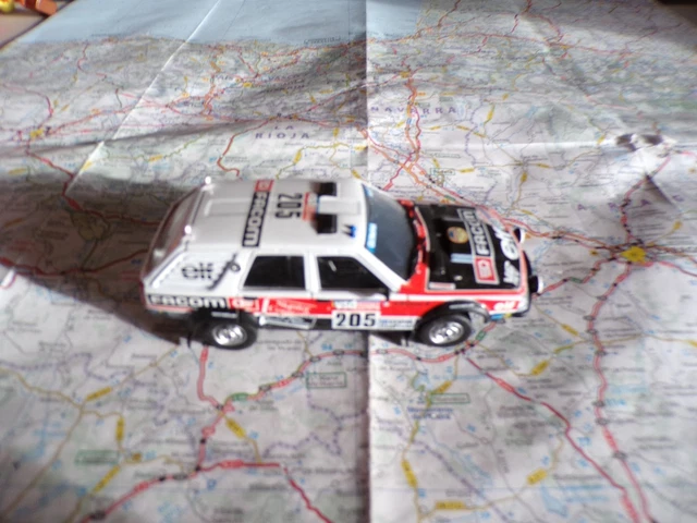 V2.0] Les Petites Renault - Renault 18 break Dakar 1984