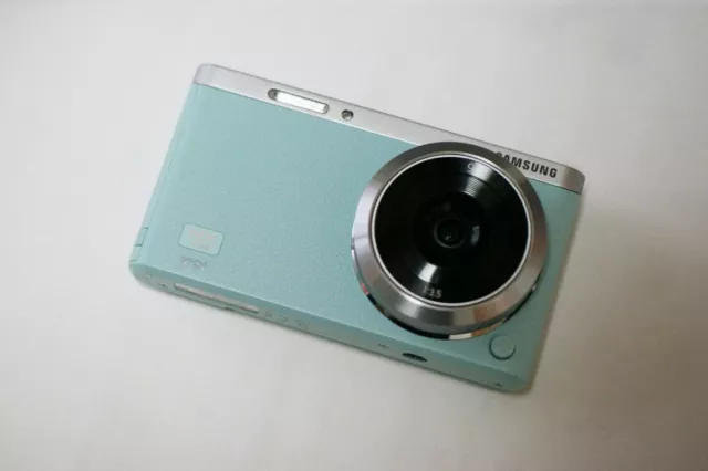 Samsung NX mini Digital Camera w/ NX-M 9mm F3.5 ED Lens