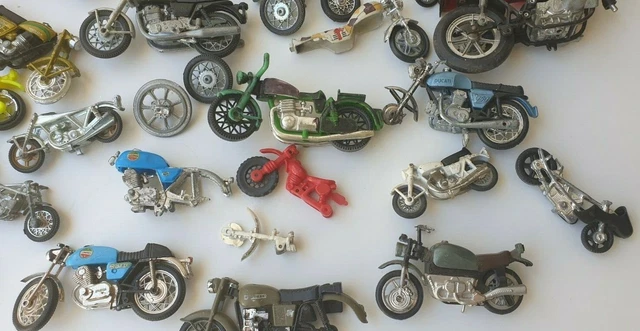 Lot de moto jouet ancien en métal plastique majorette minialuxe politoys 3