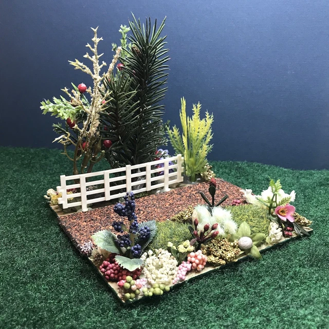 (#1) 1:12 Dollhouse Miniature- Hand Made Garden Walking Path With Fence - OOAK