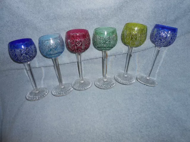 Saint Louis 6 anciens verres en cristal de couleur modèle Riesling signé H 18,5c