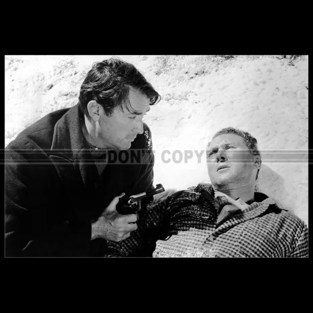 Photo F.013440 GREGORY PECK & ANTHONY QUAYLE (THE GUNS OF NAVARONE) 1961