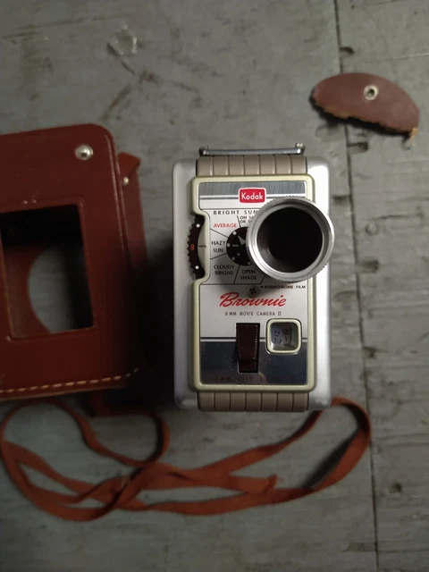 Kodak Brownie 8mm Movie Camera II Vintage (Please Read Description)