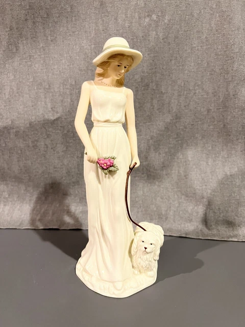 SBL Regal House Collection Figurine No.114 Faith  255mm tall