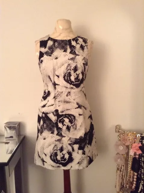 New Joe Fresh Women Andy Warhol Inspired Black & White Flower Sheath Dress SZ 4 New Joe Fresh Women Andy Warhol Inspired Black & White Flower Sheath Dress SZ 4