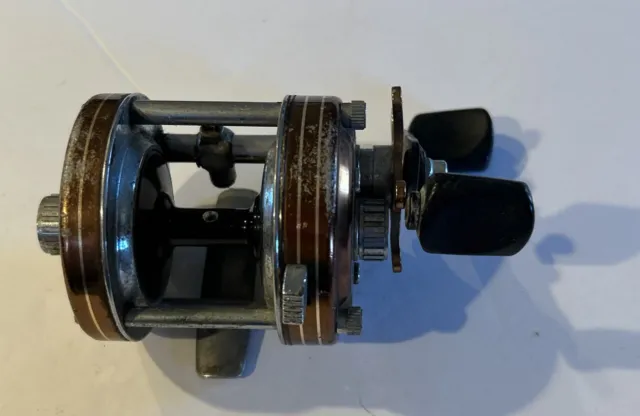 Vintage Daiwa BW2L Hi-Speed Baitcasting Reel - Right Hand - Made