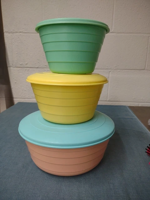 Vintage Stanley Flex Stacking Mixing Bowl Set