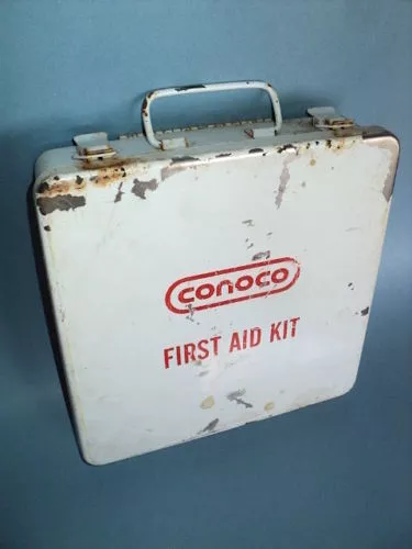 Vintage CONOCO Gas Oil Service Filling Station Metal First Aid Kit Box