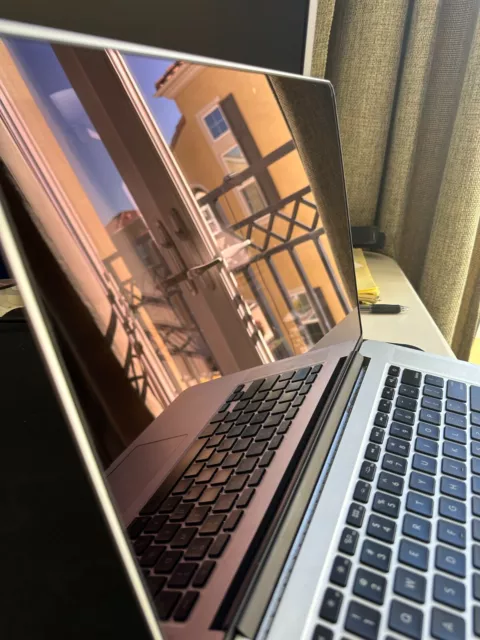 Macbook Pro 15 Retina 2.5GHz. Mid 2015, 16Gb DDR3