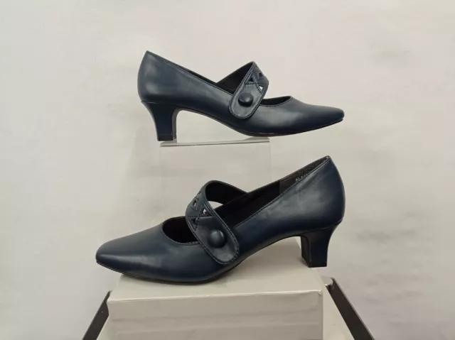 Pavers navy deals court shoes