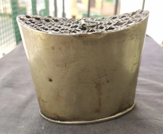 FLORERO ANTIGUO DE LATÓN BAÑADO EN PLATA - EXRAÑA FORMA DE COLGAR  110x70x91mm