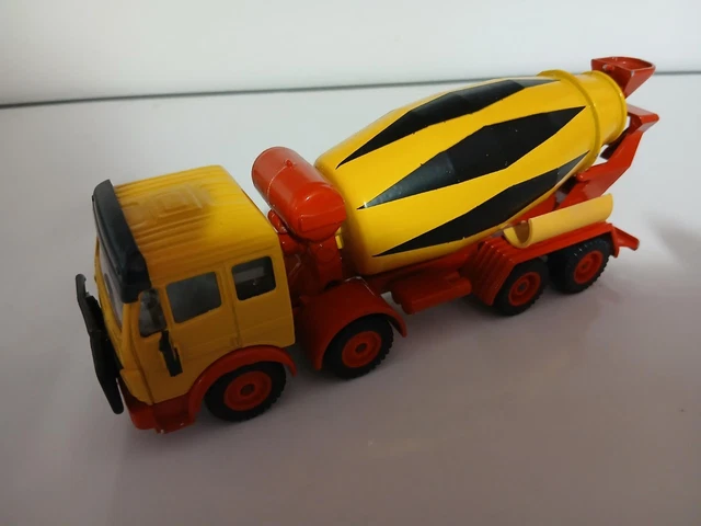 Siku 1896 Camion Toupie Liebherr 1/87 - Bétonnière Métal/plastique - Tambour Rotatif - Bleu/blanc 10x4,8cm