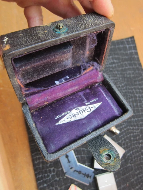 ANTIQUE 1930s GILLETTE COMB DE SAFETY RAZOR : 3 PCS. 9