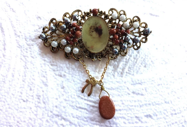 Broche Romantique En Métal Filigrane Doré Avec Perles Et Pierre D'or - Occasion - Style Années 70