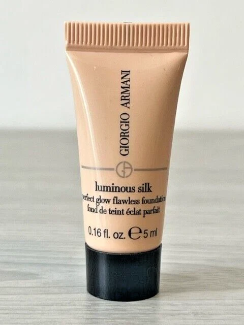 luminous silk foundation travel size