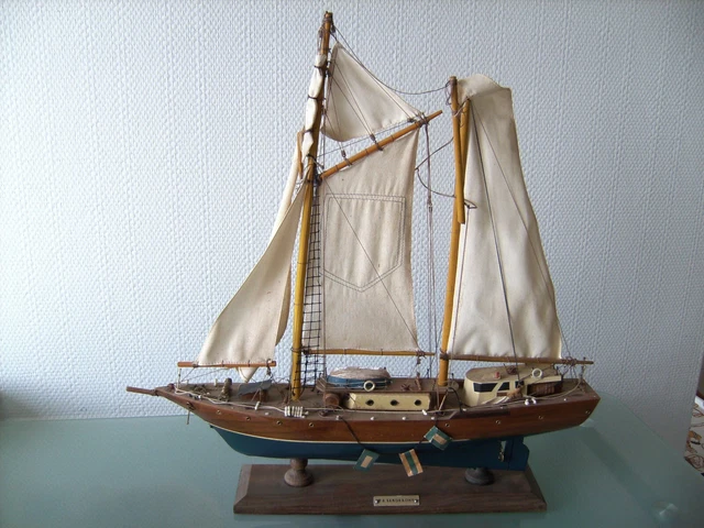 Maquette De Bateau Voilier Décoration En Bois Maquette De Bateau Couleurs Vives Bois De Pin Structure De Style Méditerranéen Bois De Pin Et Tissu De Coton Bois De Couleurs