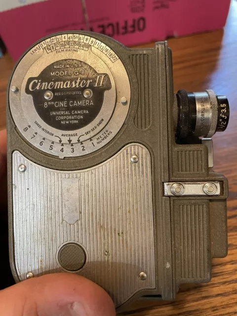 Vintage Cinemaster II - 8MM Movie Camera - Model G-8 Cine