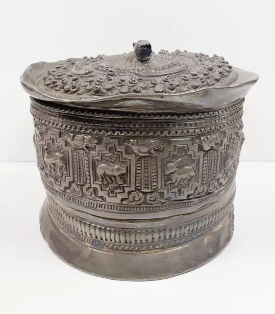 Intricate Silver Betel Burmese Burma Hand Hammered 19th Century Box 314.2 Grams