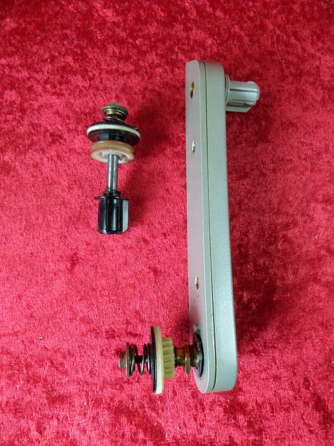 Fricción de salida y almacenamiento para proyector de películas BOLEX SM 8 Super 8. Usado.