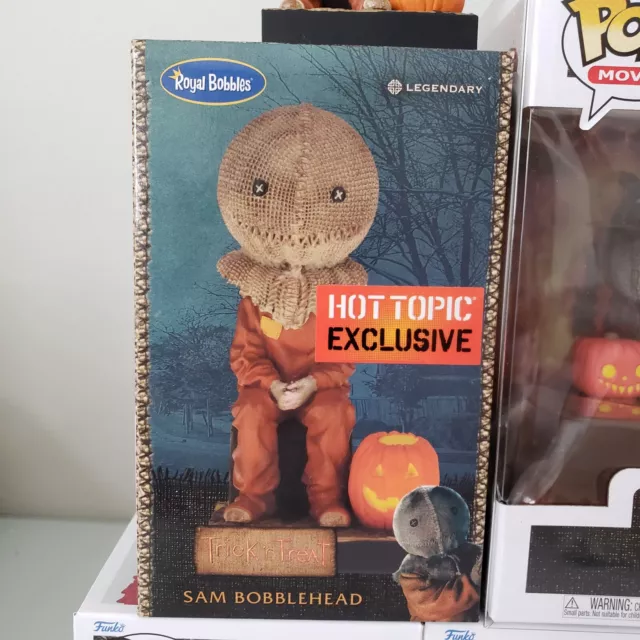 Royal Bobbles! Trick R Treat Sam Sitting GITD Bobblehead Hot Topic Exclusive