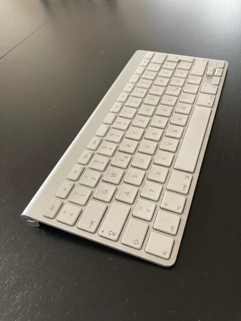 Gut erhaltenes Apple Magic Keyboard A1314, wireless, deutsche Tastatur
