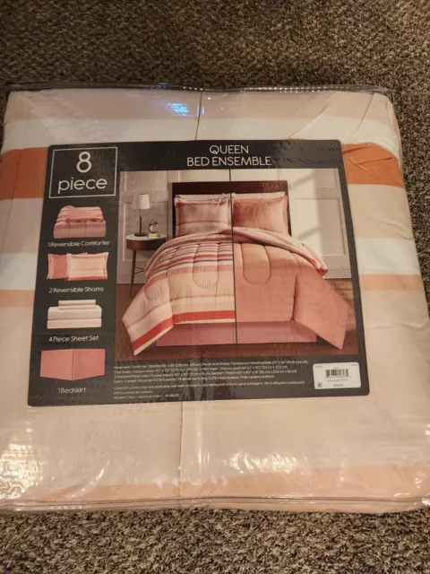 Brand New Reversible 8 Piece Farfield Square Collection Queen Bed Ensemble