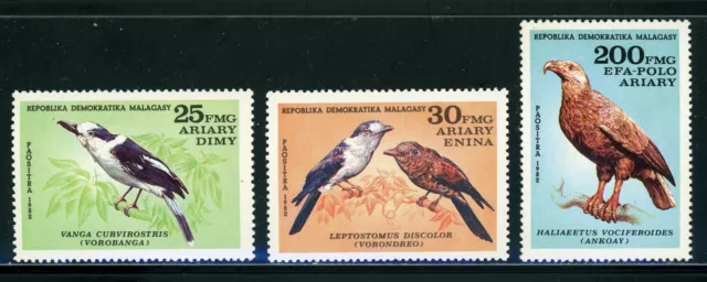 República Malgache Scott #631-633 Estampillada sin montar o nunca montada FAUNA CV $7+ 439580