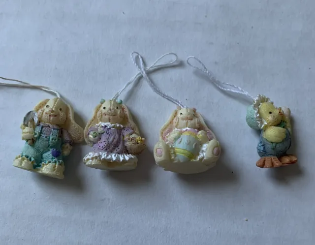 Lot Of 4 Mini Resin Easter Ornaments Bunny Rabbit Chick Country Cottage Decor