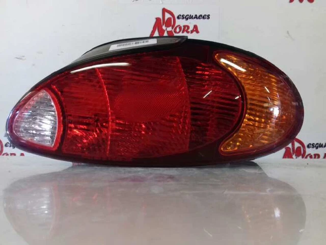 Feu Droit Hyundai Lantra II J-2 1.9 D - Pièce Détachée Occasion - Réf 2228798
