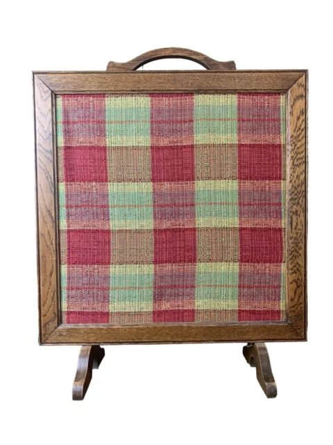 Arazzo ricamato vintage parafuoco in legno aghi.