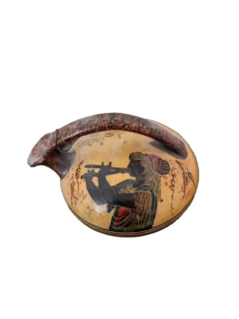 poterie hellenistique antique  peinte  polychrome musicienne