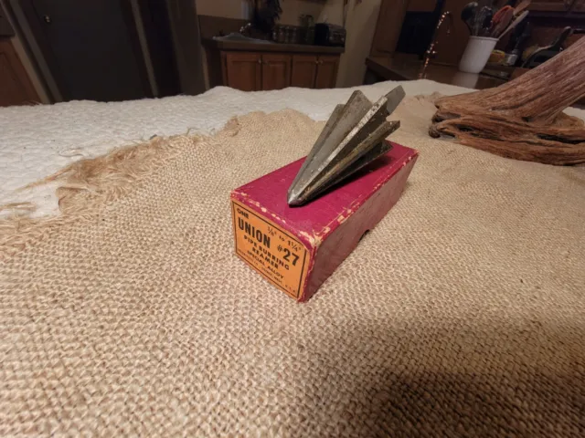 Vintage Union Tool Co. Pipe Burring Reamer No. 27 Original Box brace