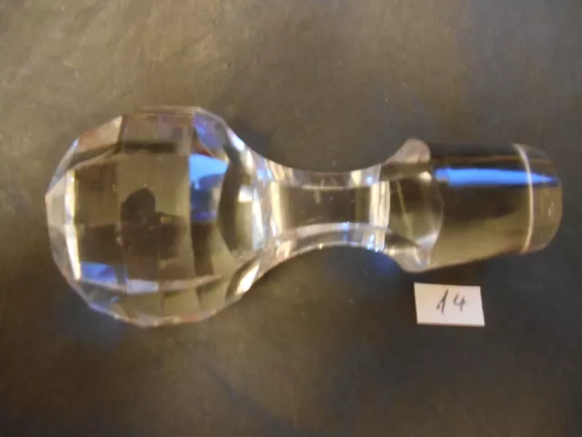 BOUCHON DE CARAFE ANCIEN EN CRISTAL BACCARAT  TAILLÉ A FACETTES N° 29 ref 14