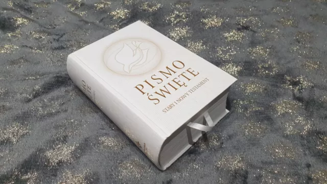 Biblia Pismo Święte Stary i Nowy Testament Polish book Bible Old New Testaments